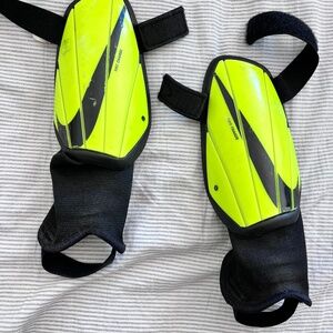 Nike Youth Small Shin Guards